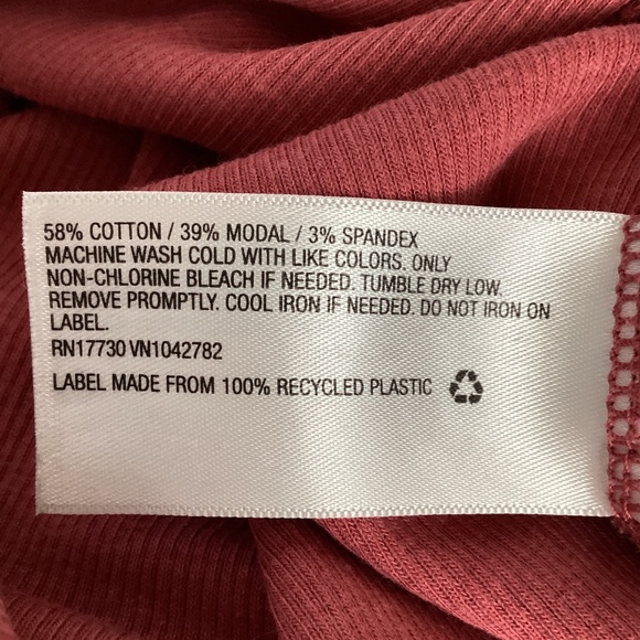 BUNDLE of 5 Tank Tops - Picture 13 of 13